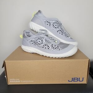 NEW JBU Women's Solar Comfort Casual Slip-On Sneaker Light Gray Memory Foam Sz 6